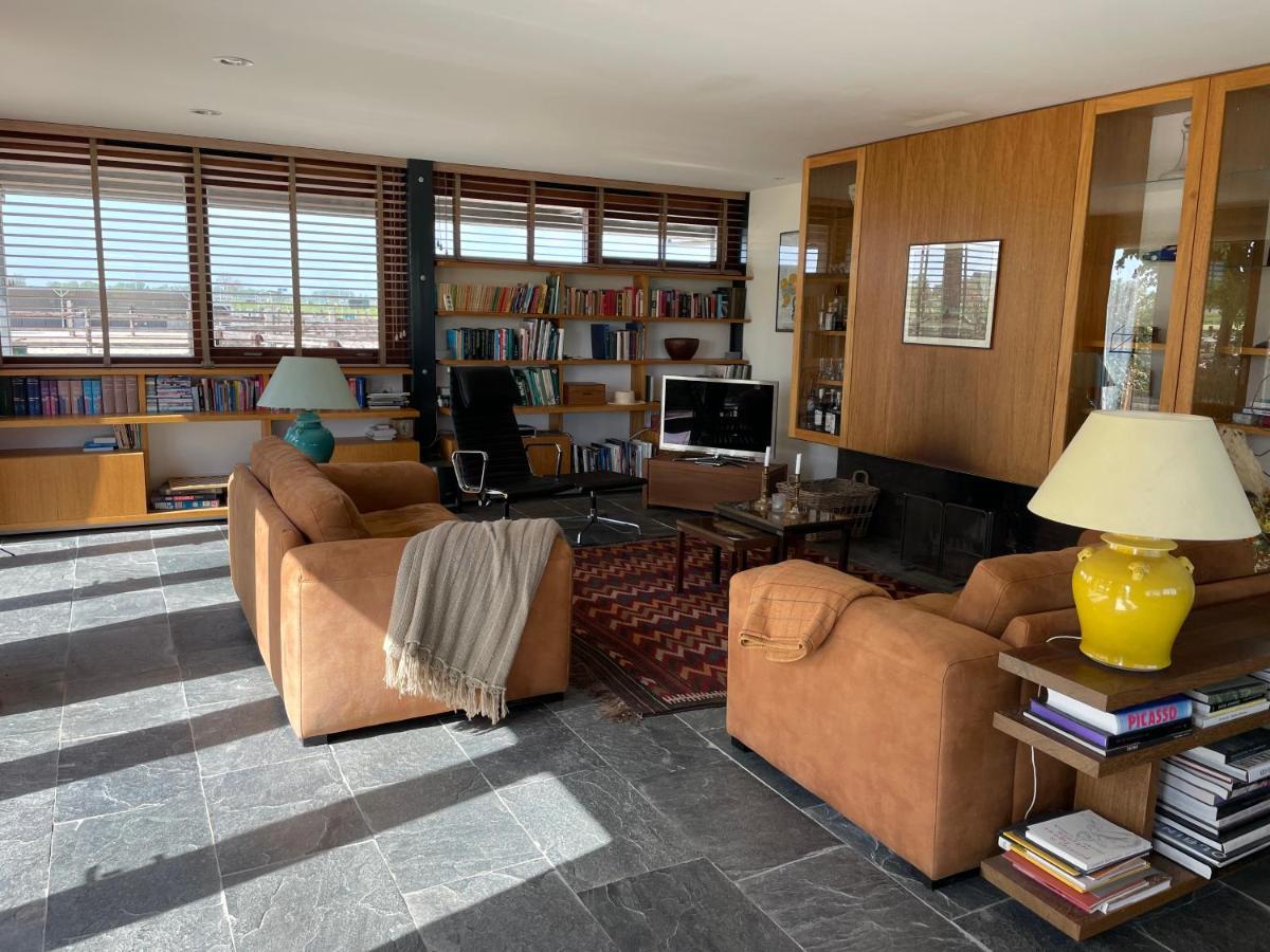 Hestar Husid, Het Luxe Paardenhuis Weesp Exterior foto