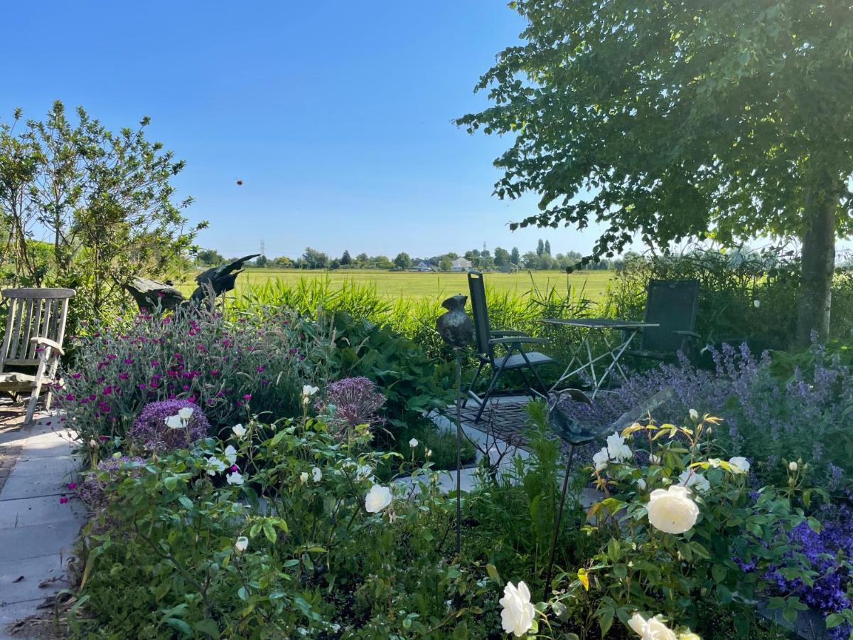 Hestar Husid, Het Luxe Paardenhuis Weesp Exterior foto